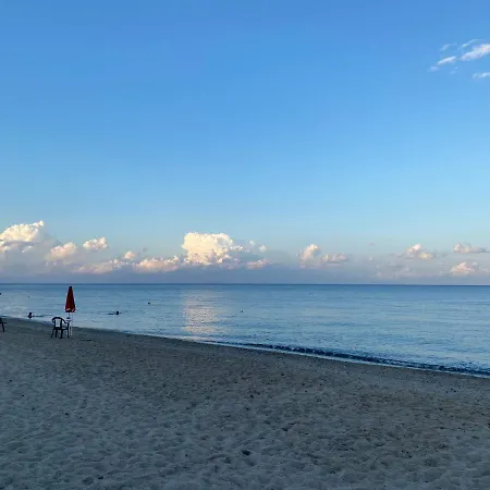Apartment Slow Holidays In Calabria Tradizioni Eno-gastonomia Tra Borgo E Mare Badolato Marina