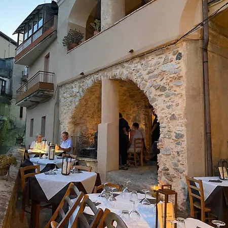 Slow Holidays In Calabria Tradizioni Eno-gastonomia Tra Borgo E Mare