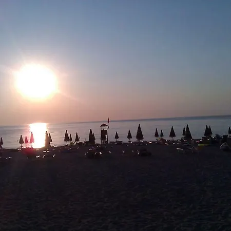 Apartment Slow Holidays In Calabria Tradizioni Eno-gastonomia Tra Borgo E Mare Badolato Marina