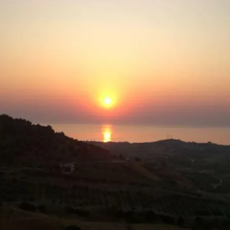 Apartment Slow Holidays In Calabria Tradizioni Eno-gastonomia Tra Borgo E Mare
