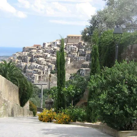 Apartment Slow Holidays In Calabria Tradizioni Eno-gastonomia Tra Borgo E Mare Badolato Marina